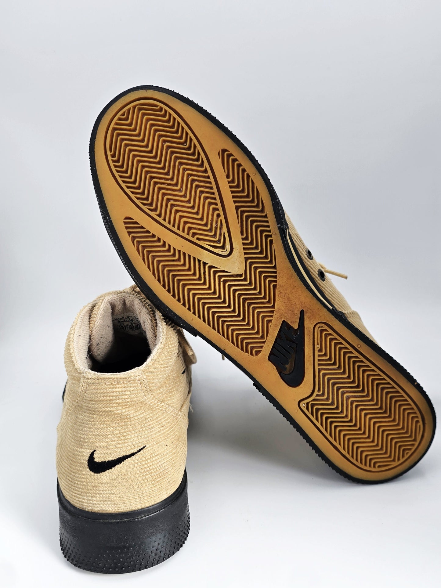 NIKE Herren Sneaker Mid Beige – Cord Schuhe Retro Style (Gr.44)