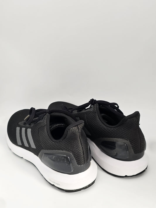 Adidas Herren Sneaker Schwarz – Leichte Sportschuhe Alltag (Gr. 45,5)