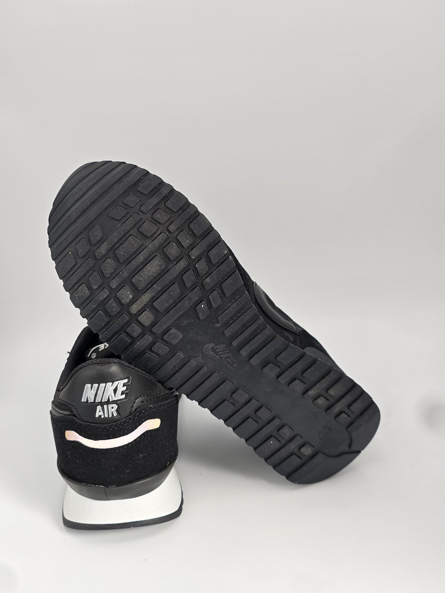 NIKE Damen Sneaker Schwarz – Air Running Schuhe Retro Style (Gr.38)