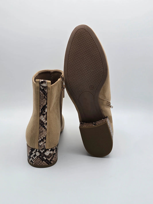 Beige Damen Stiefeletten mit Schlangenleder-Details und flachem Absatz, nachhaltige Mode