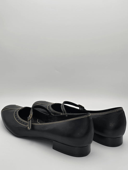 Schwarze Mary Jane Schuhe mit Riemen, flachem Absatz und Kontrastnähten, Mode Damenschuhe