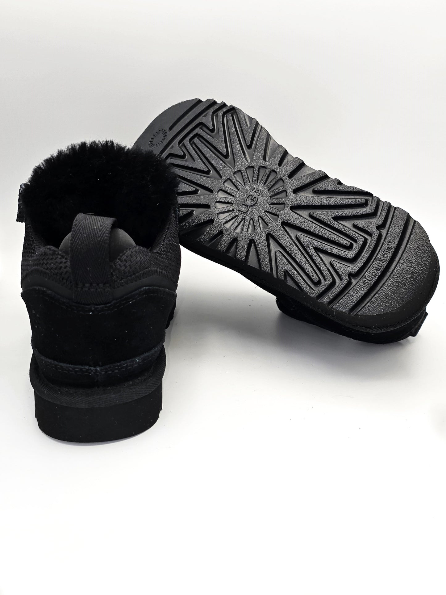 UGG Boots Schwarz Echtleder – Gefütterte Winter Sneaker Damen (Gr. 39)