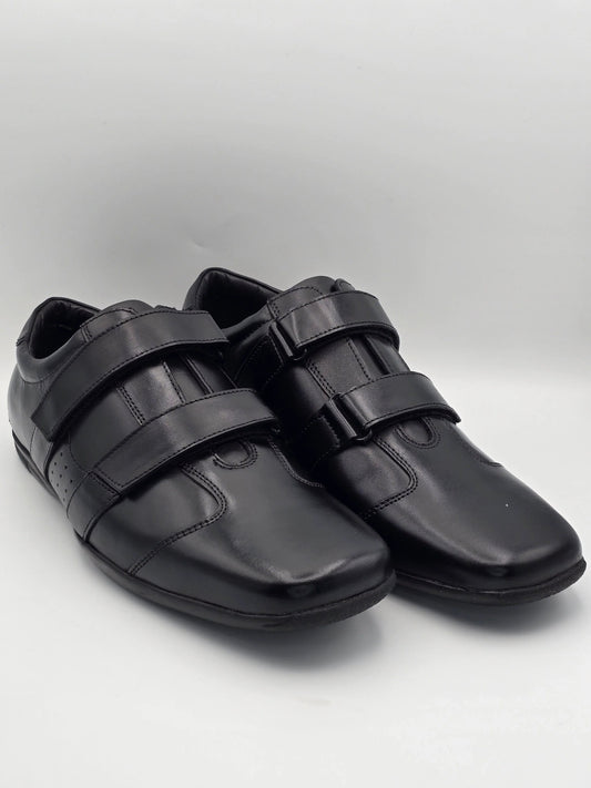 Schwarze Herren Schuhe mit Klettverschluss, modisch, elegant, nachhaltige Mode