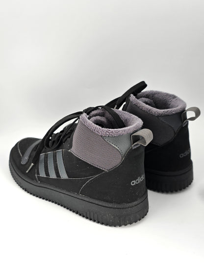 Adidas Herren Sneaker Mid Schwarz – Gefütterte High Top Freizeit Schuhe (Gr. 41,5)