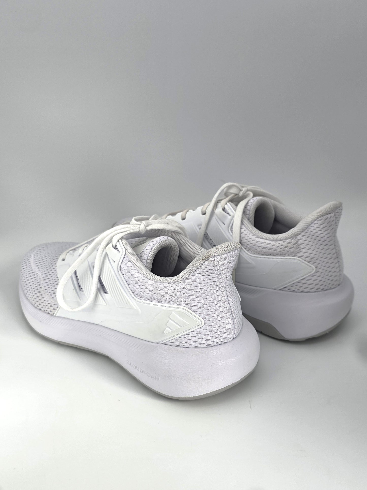 Adidas Damen Sneaker Weiß – Leichte Sportschuhe Atmungsaktiv (Gr. 40)