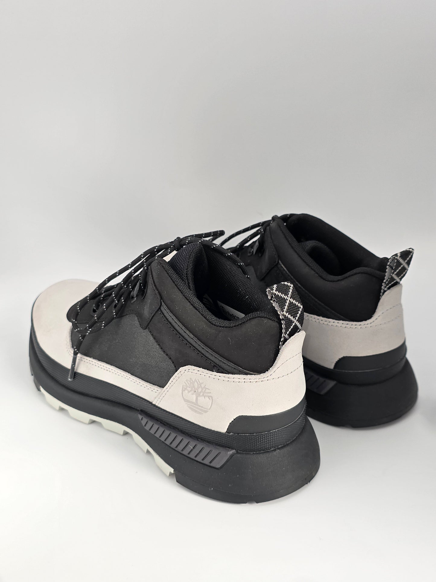 TIMBERLAND Herren Outdoor Sneaker Schwarz/Weiß – Robuste Freizeitschuhe (Gr.41)