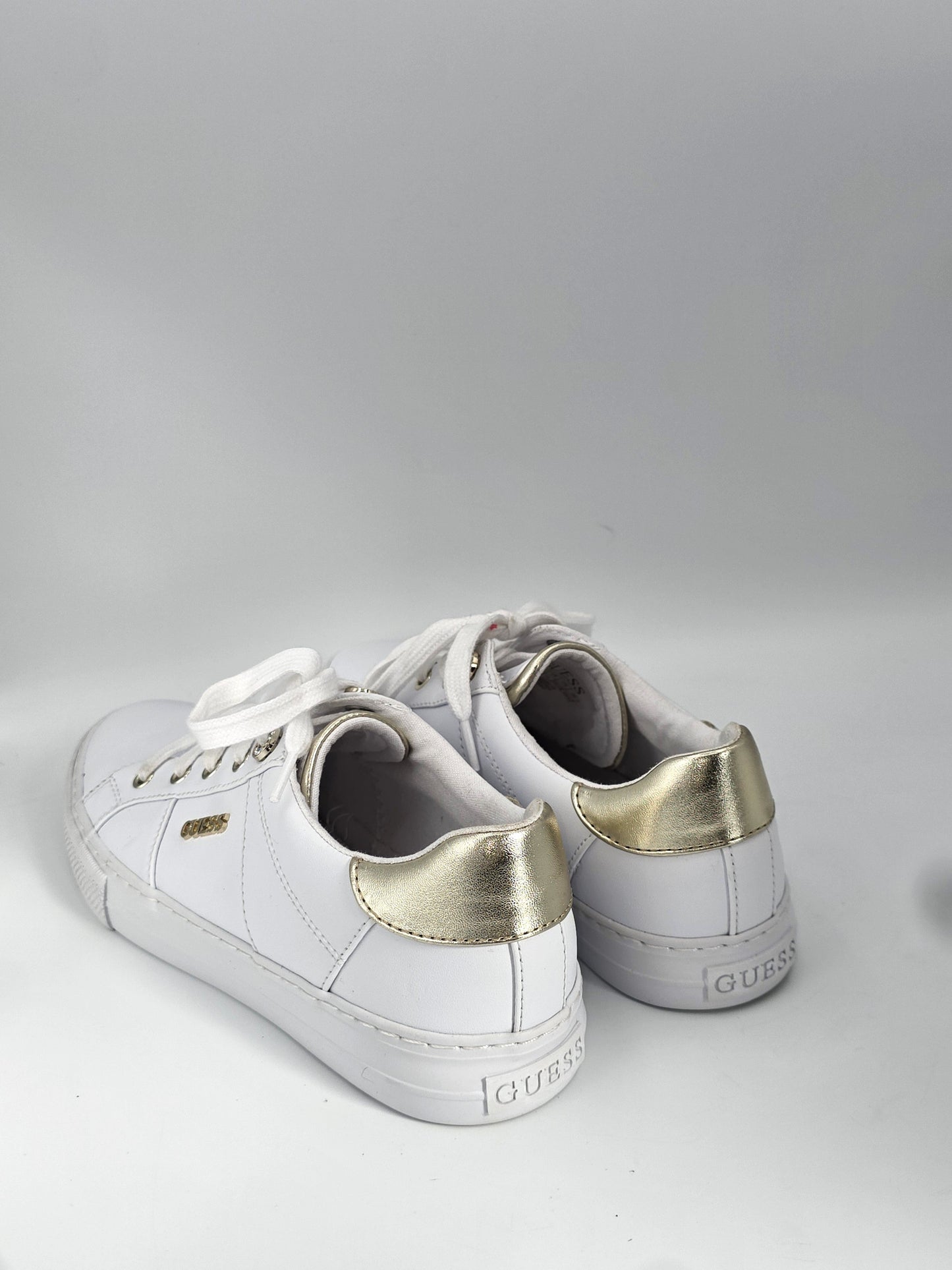 Guess Sneaker Weiß Gold Damen – Low Top Lifestyle Schuhe (Gr.38)