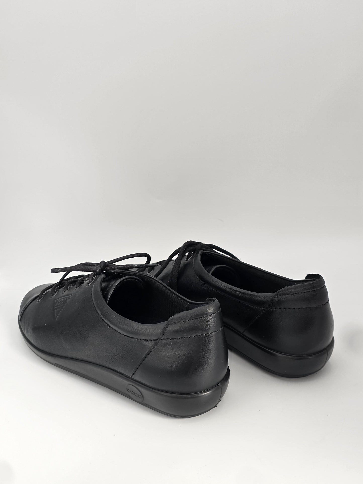 Ecco Damen Sneaker Schwarz – Leder Halbschuhe Komfort (Gr. 41)