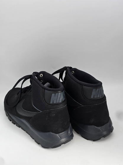 NIKE Herren Sneaker Mid Schwarz – Robuste Boots-Style Schuhe (Gr.43)