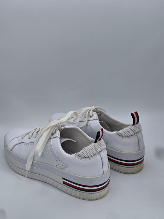 TOMMY HILFIGER Damen Sneaker Weiß – Plateau Schuhe mit Logo Detail (Gr.38)