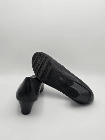 Damen Halbschuhe schwarz, kleiner Absatz, klassische Mode, nachhaltige Schuhe