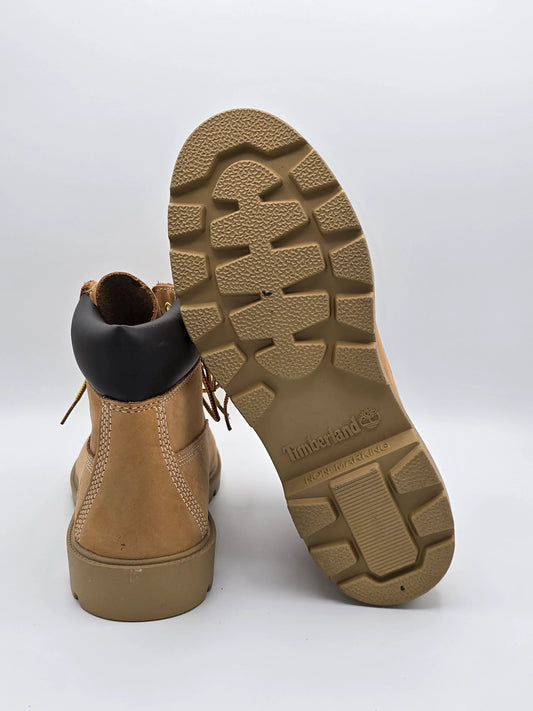 Beige Timberland Boots mit Profilsohle, nachhaltige Mode für Herbst und Winter