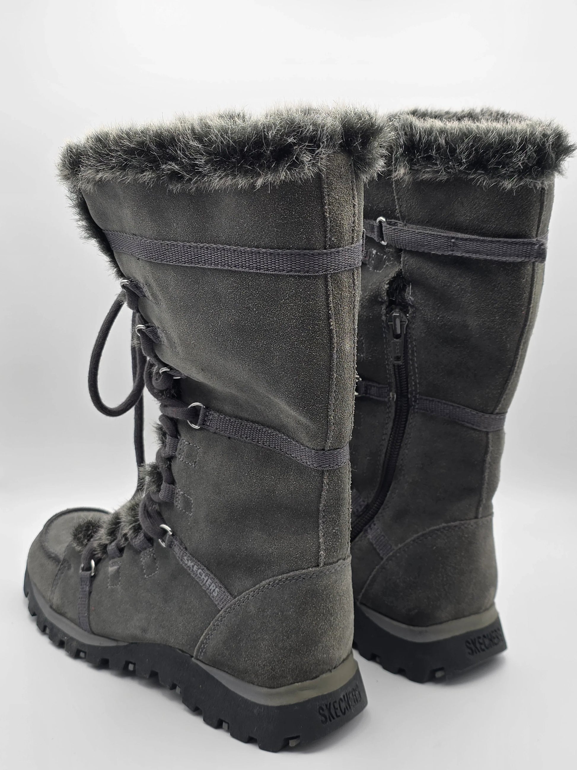 Dunkelgraue Winterstiefel aus Wildleder mit Kunstfellfutter und Profilsohle, Damenmode