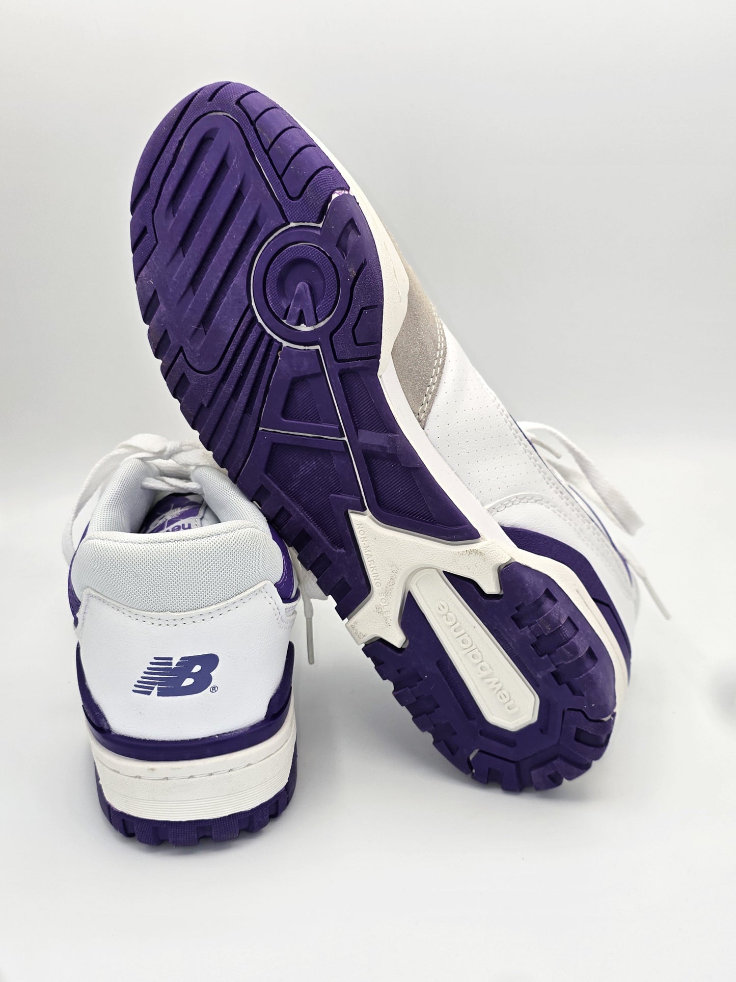 New Balance 550 Sneaker Weiß/Lila (Gr. 43)