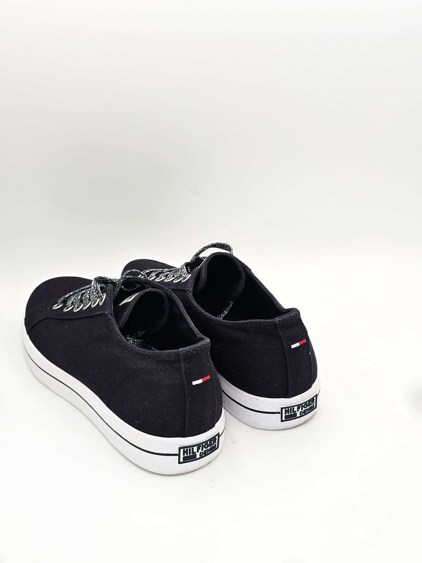 Tommy Hilfiger Sneaker Dunkelblau – Damen Canvas Schuhe (Gr. 40)