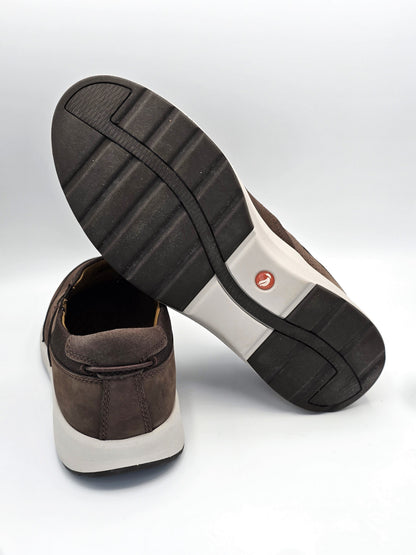 Clarks Leder Slipper Braun – Herren Komfortschuhe (Gr. 43)