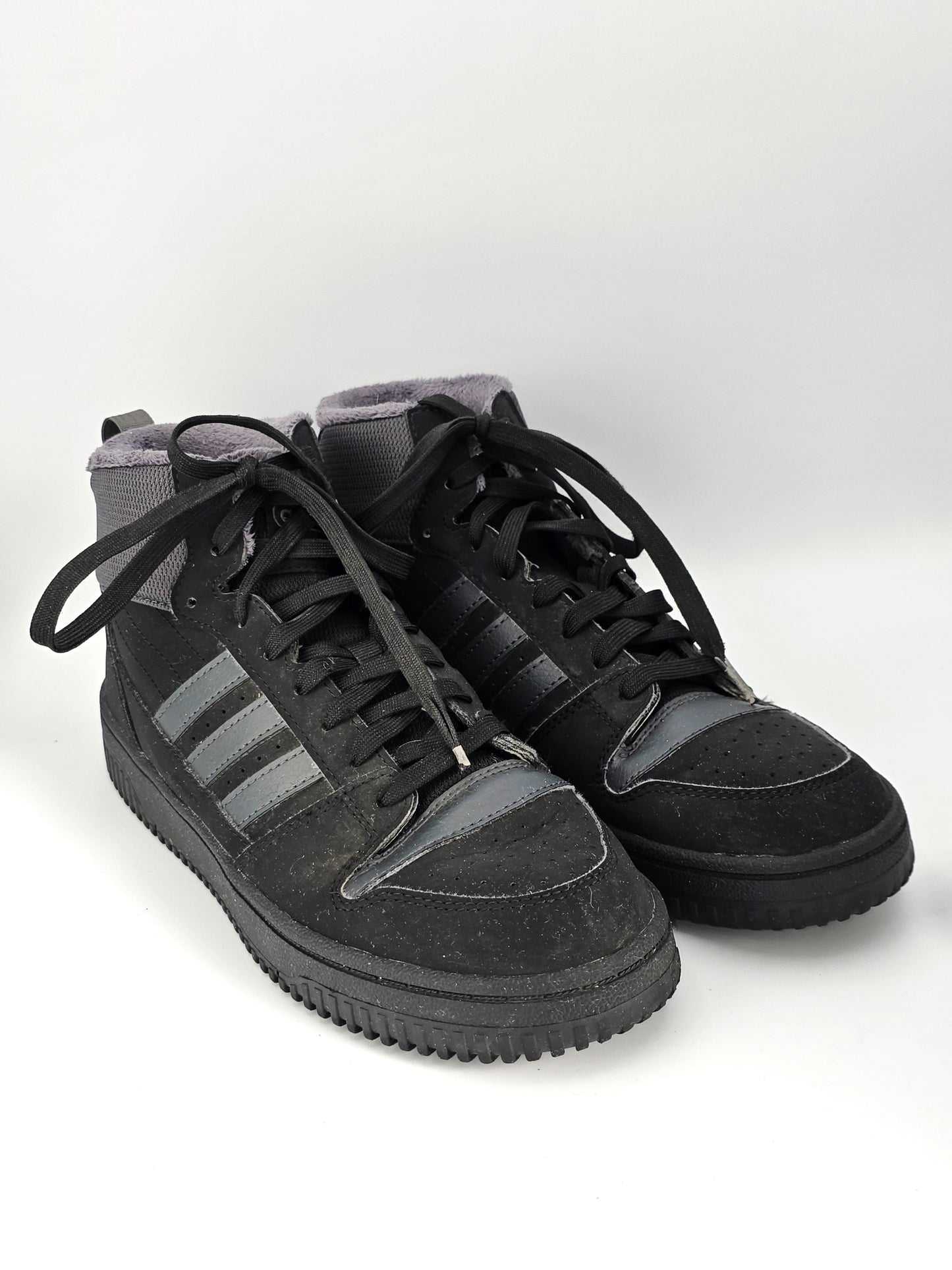 Adidas Herren Sneaker Mid Schwarz – Gefütterte High Top Freizeit Schuhe (Gr. 41,5)