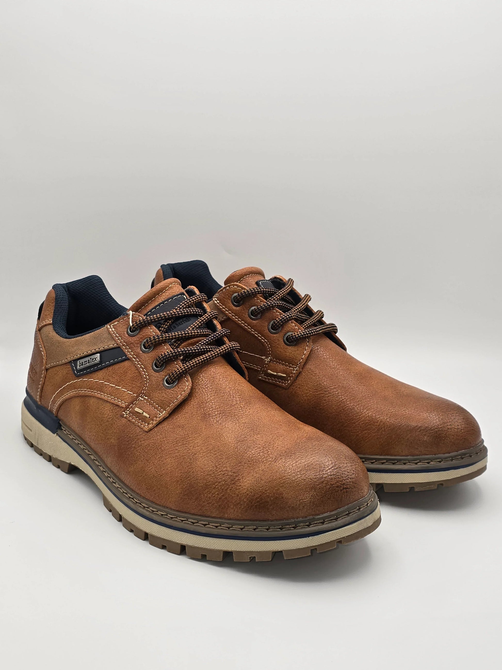 Braune Herren-Schnürschuhe mit robuster Sohle, Baratex-Label, Outdoor-Look, Mode Schuhe