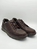 Braune Herrenschuhe aus Leder mit Schnürung, robuste Sohle, modern und nachhaltig
