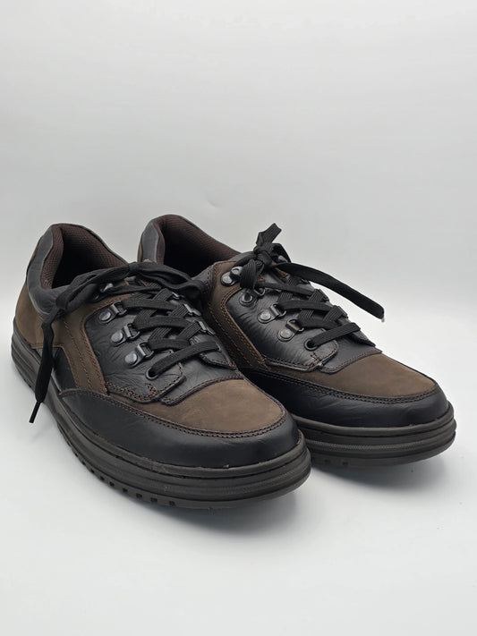 Braune und schwarze Sneaker aus Leder mit Schnürung, modisch, nachhaltige Schuhe