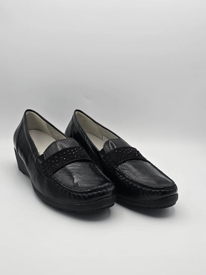 Schwarze Damen Slipper in Lederoptik mit Zierband, bequeme Halbschuhe Größe 41
